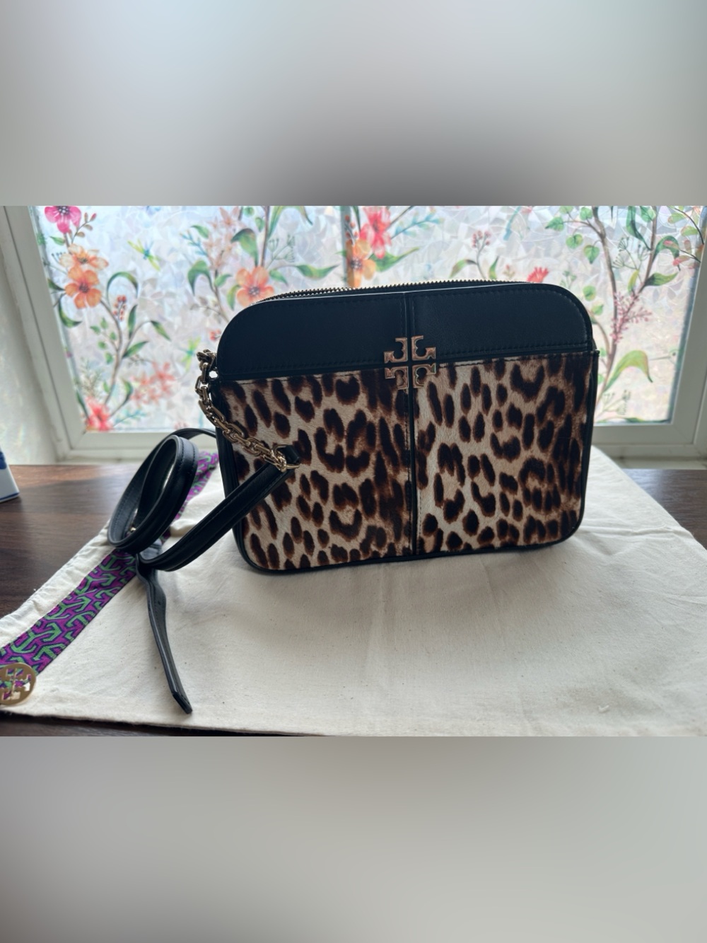 Tory Burch Leopard Calf Hair Leather Crossbody Bag Gold Chain statement like new